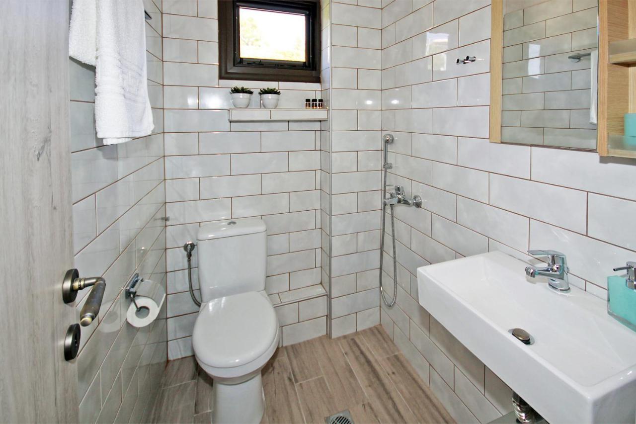 Acrothea Apartments ออร์โมส ปานากีอาส ภายนอก รูปภาพ