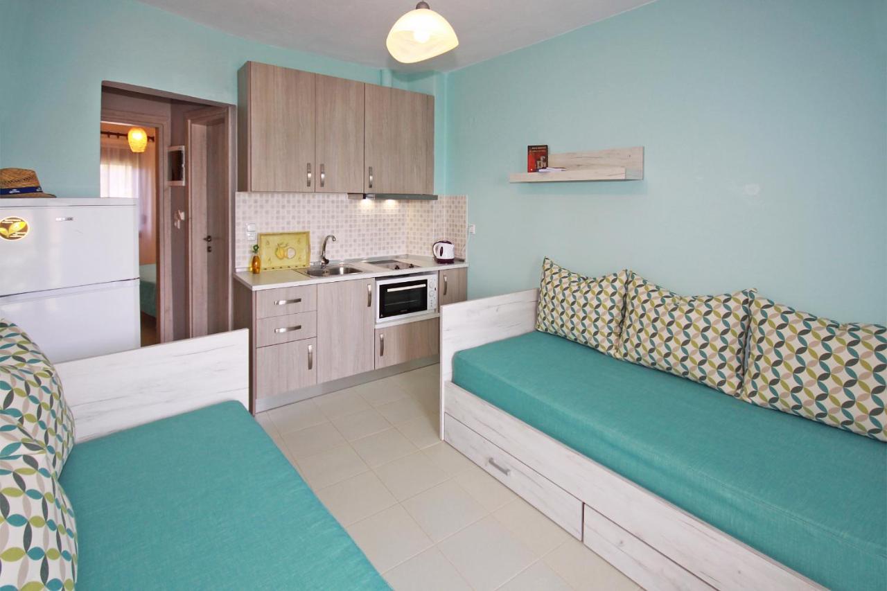 Acrothea Apartments ออร์โมส ปานากีอาส ภายนอก รูปภาพ